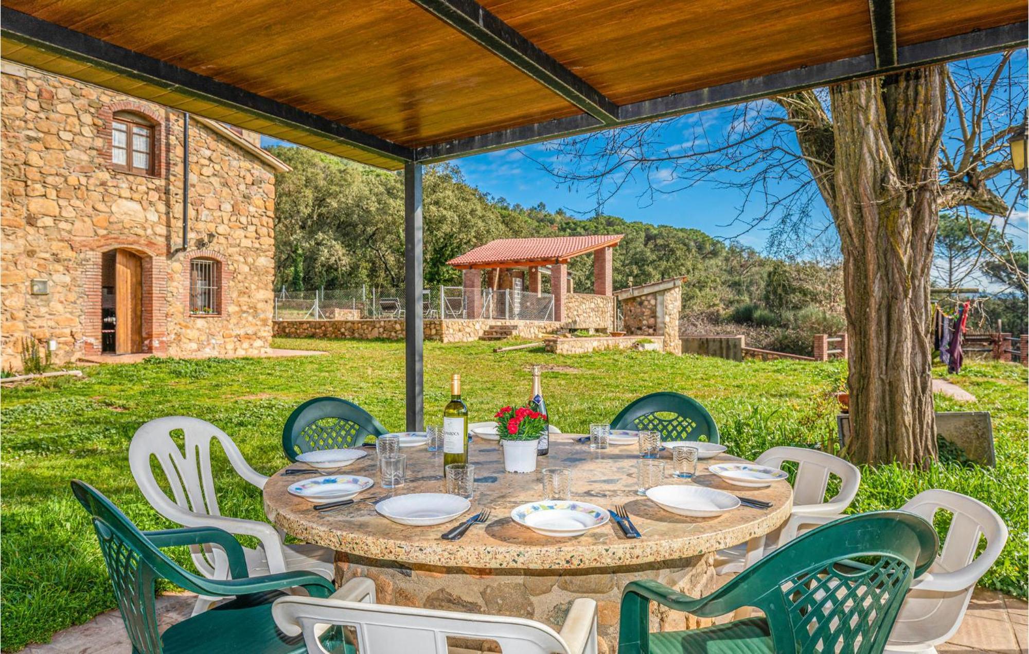 Awesome Home In Riells I Viabrea With Wifi Breda Εξωτερικό φωτογραφία